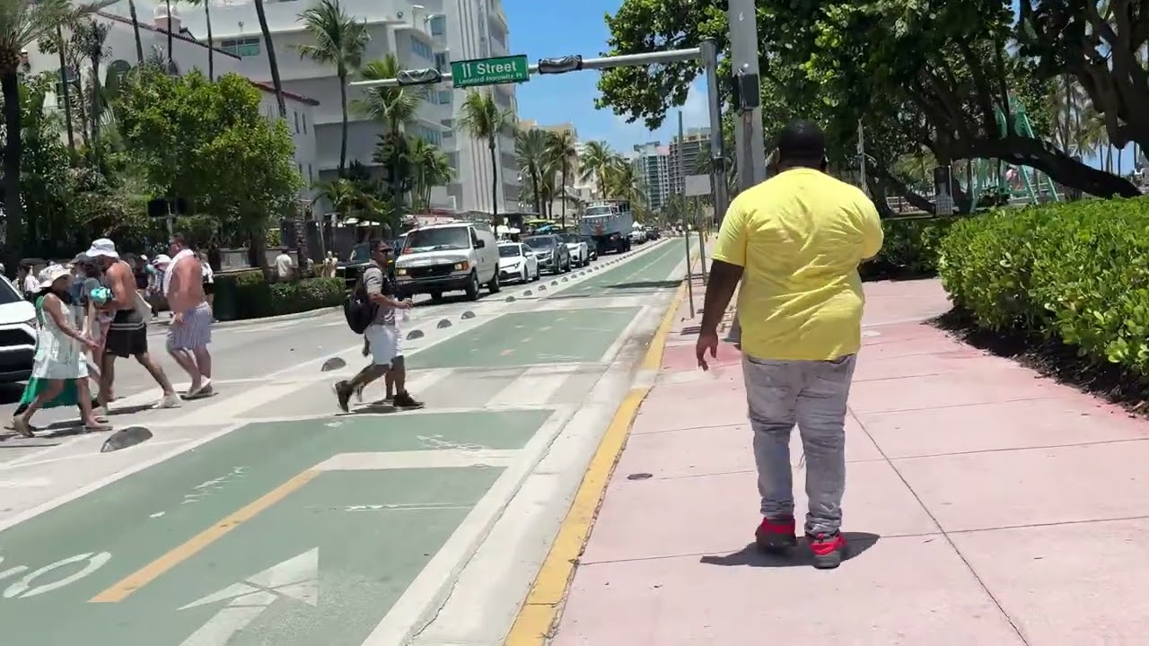 Florida’s Busiest Street at Night | Miami Beach Ocean Drive Walk 2025
