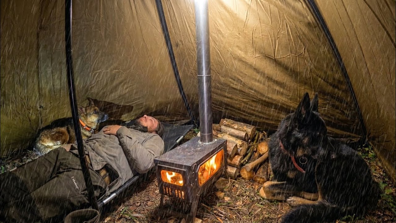Кемпинг в Hot Tent во Время Сильной Грозы | Выживание под Ливнем с Моими Собаками