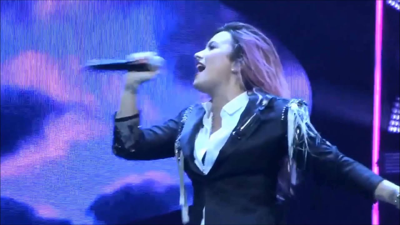 ► Demi Lovato - The Neon Lights Tour (Full Concert) HD