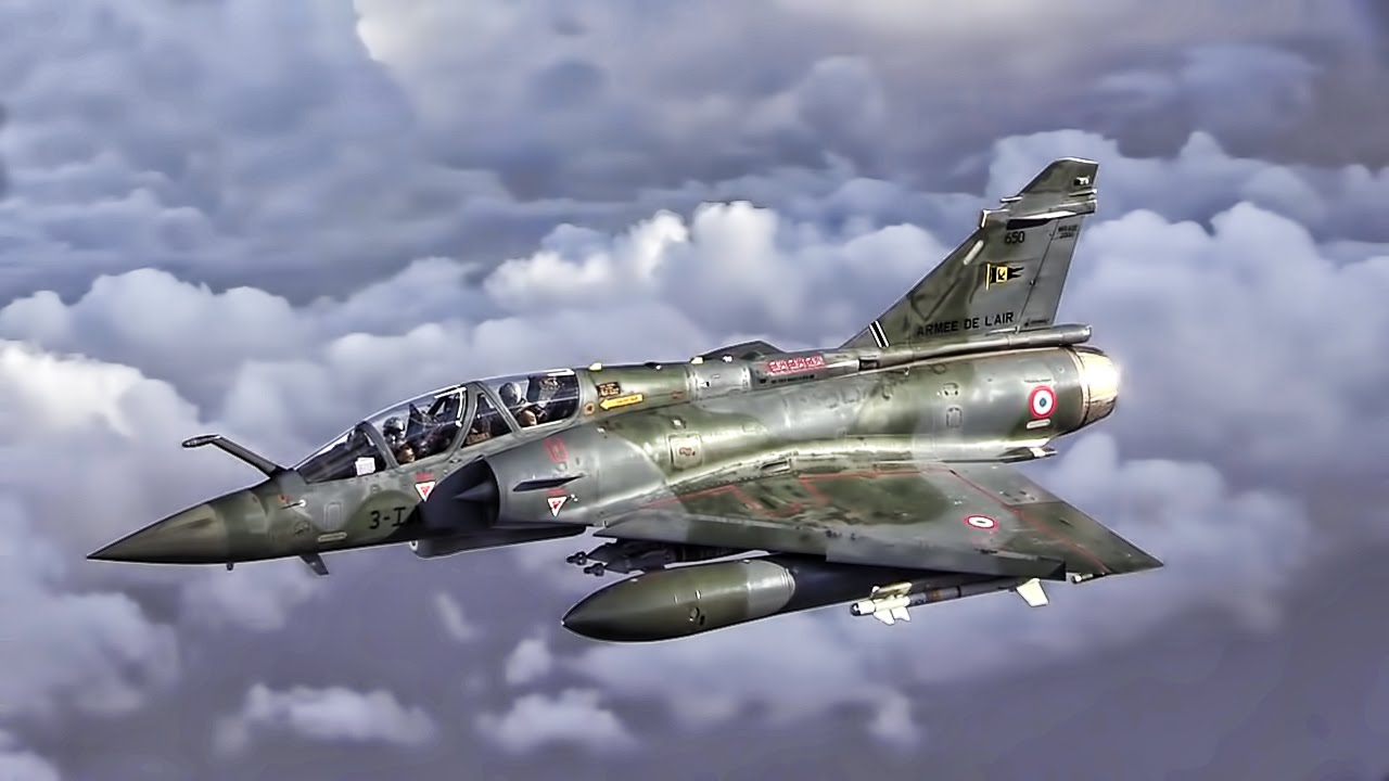 USAF Refuels French Mirage 2000 Fighter Jets Over Iraq