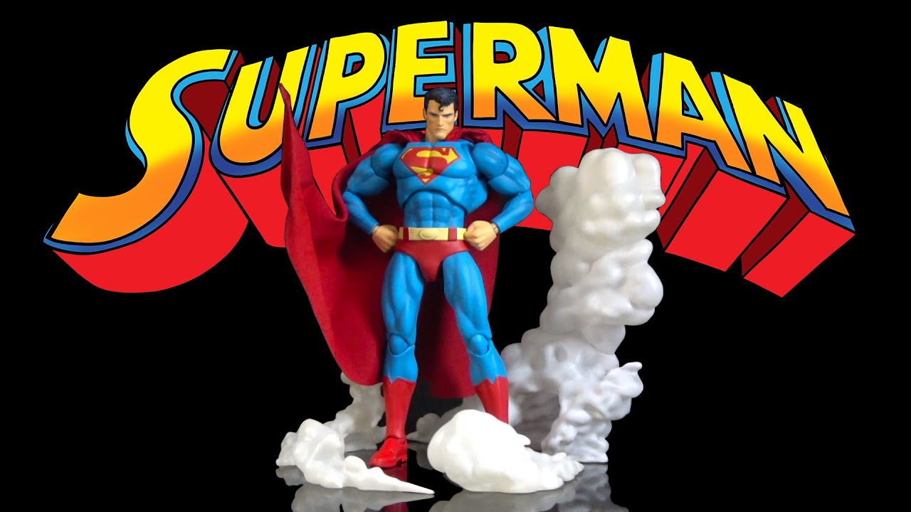 Обзор 888-го эпизода MAFEX Hush Superman (переиздание).