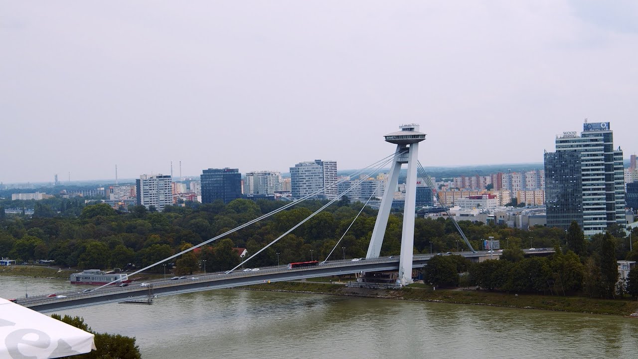 Pozsony egyik ikonikus építménye a Szlovák Nemzeti Felkelés hídja