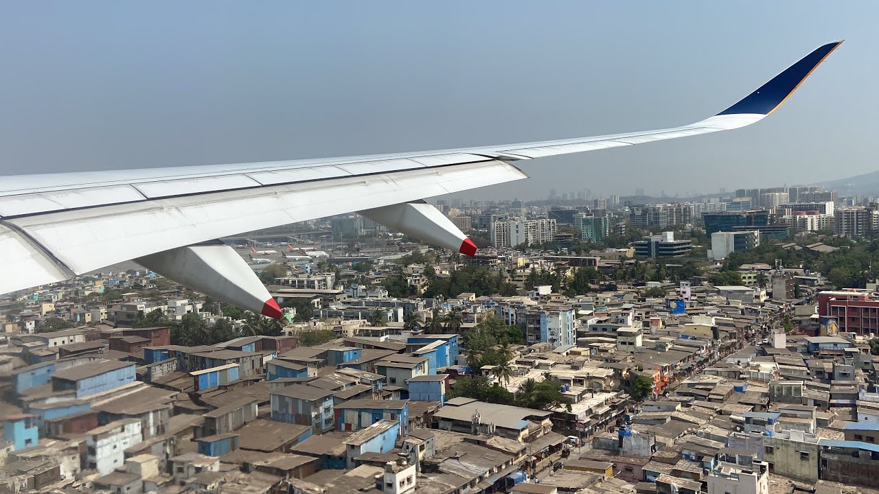 Singapore Airlines Airbus A350-900 Landing in Mumbai (BOM)