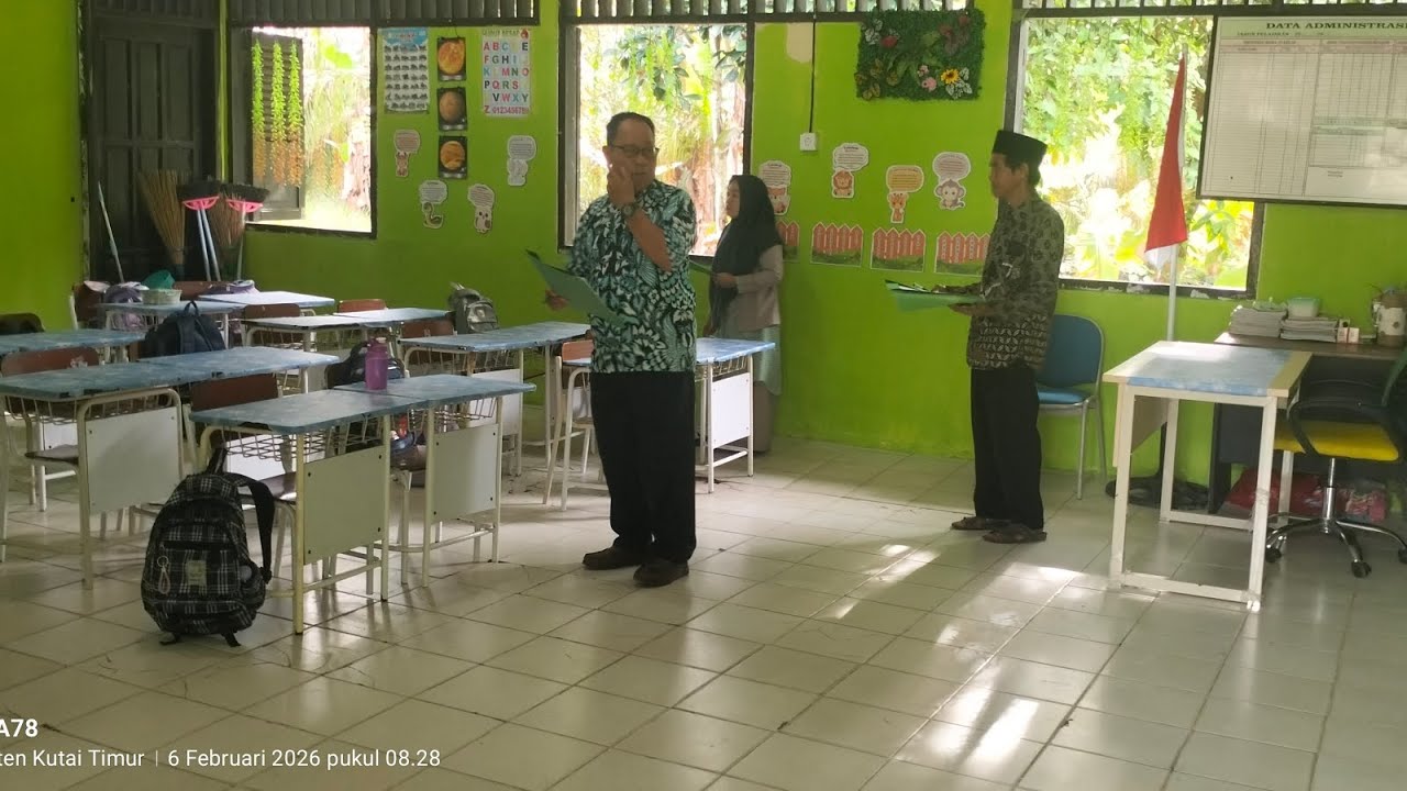 Lomba Kebersihan Kelas SDN 004 Rantau Pulung