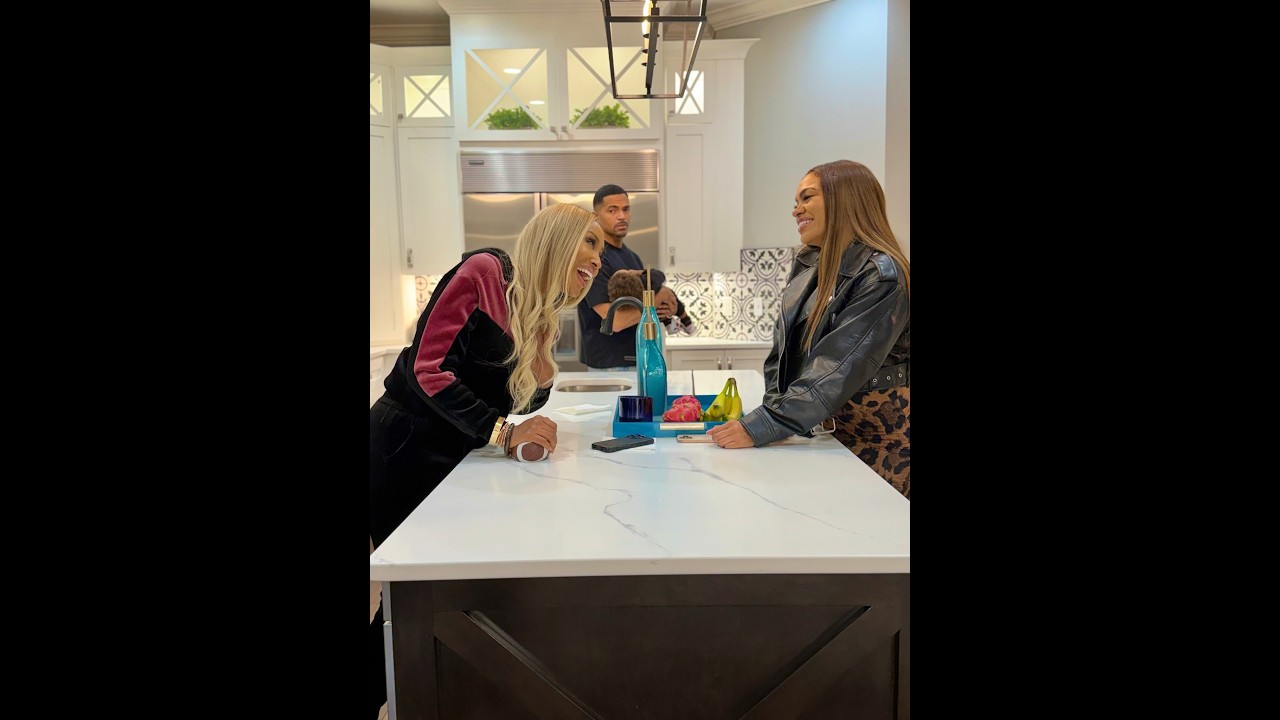 When Shayla and Amber have a joyful moment in front of Anthony!