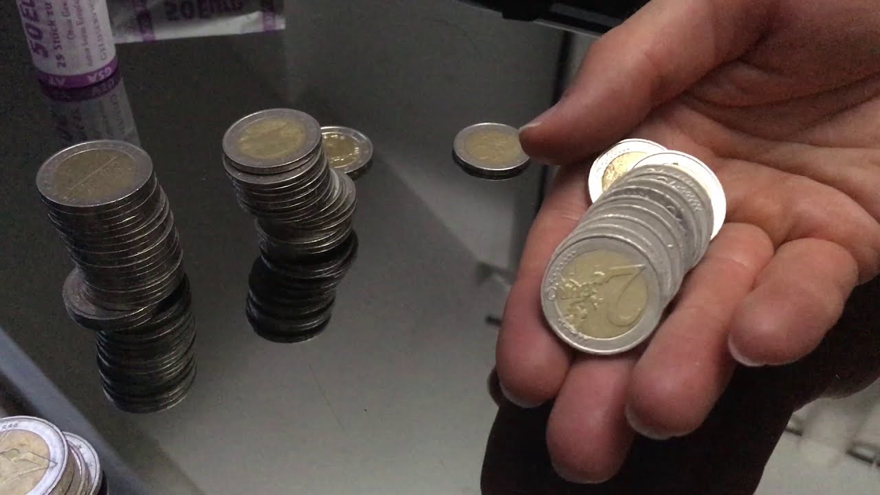 Перебор 2 евро роллов  в Австрии - поиск редких юбилейных монет.
