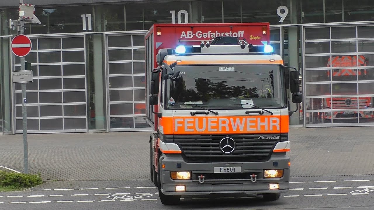 [Großeinsatz in Frankfurt] Feuerwehr und rettungsdienst nach Gefahrguteinsatz in Frankfurt Am Main