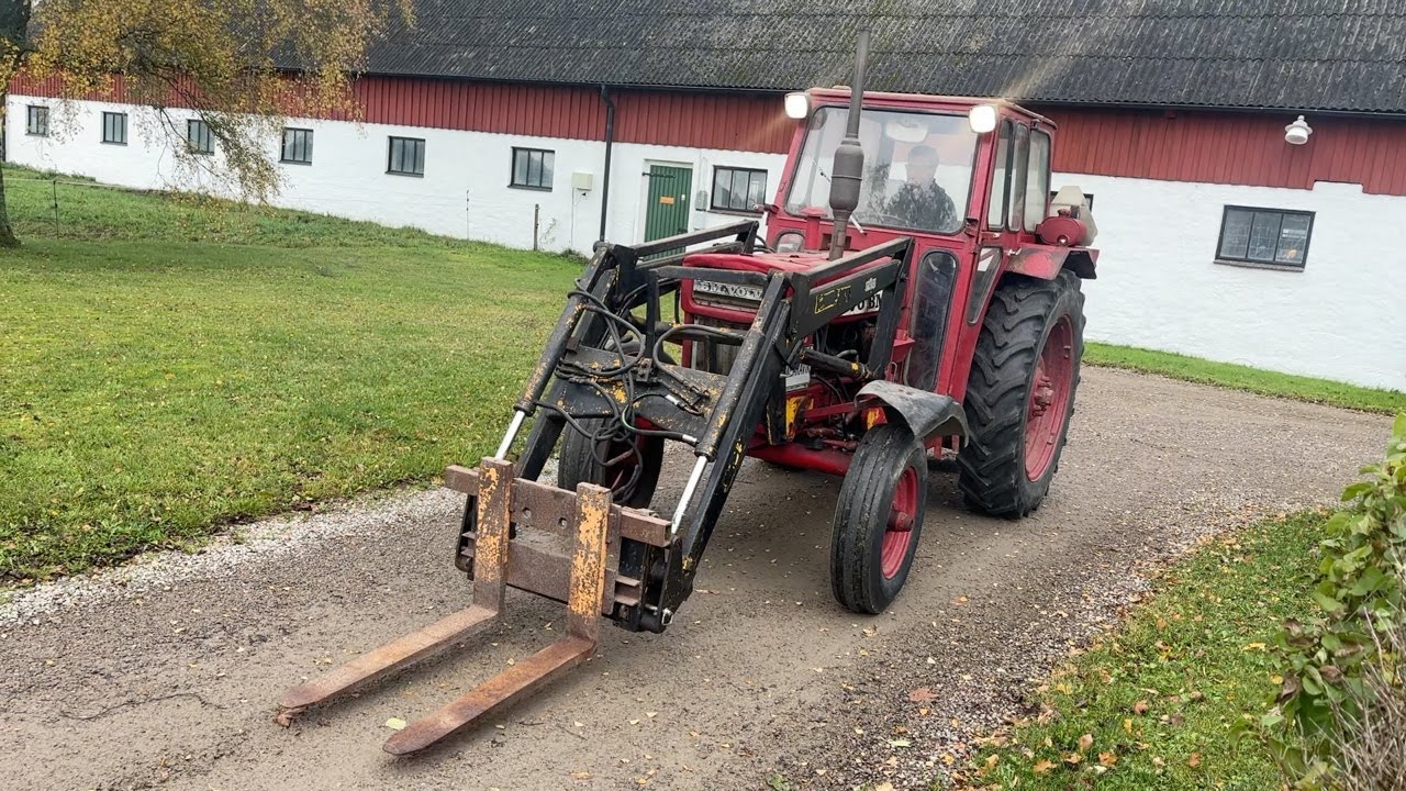 Köp Traktor Volvo BM T 600 - Med frontlastare på Klaravik