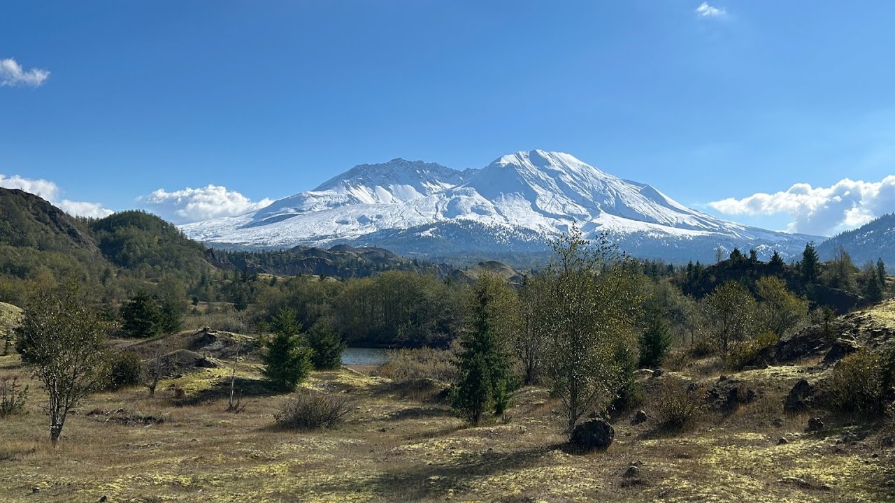 Hike the Hummocks Loop Trail, Mount St. Helens National Volcanic Monument  |  Easy hike