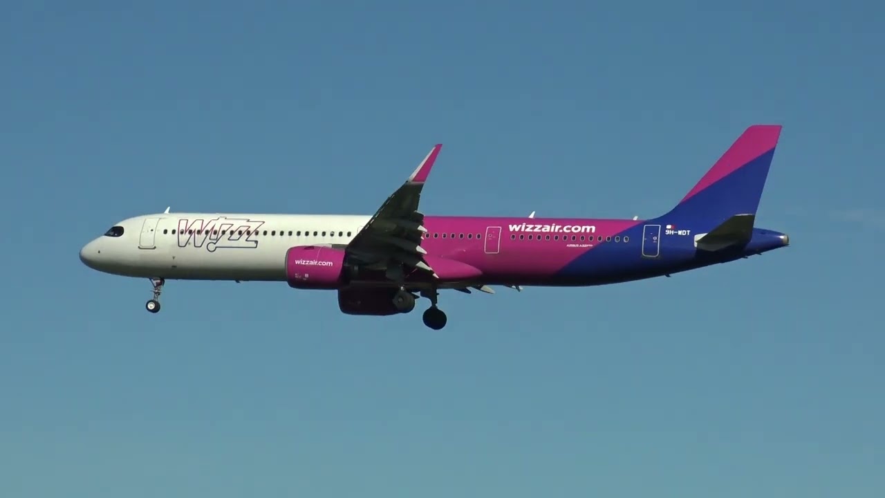 Wizz Air Airbus 321Neo 9H-WDT Landing Malaga LEMG