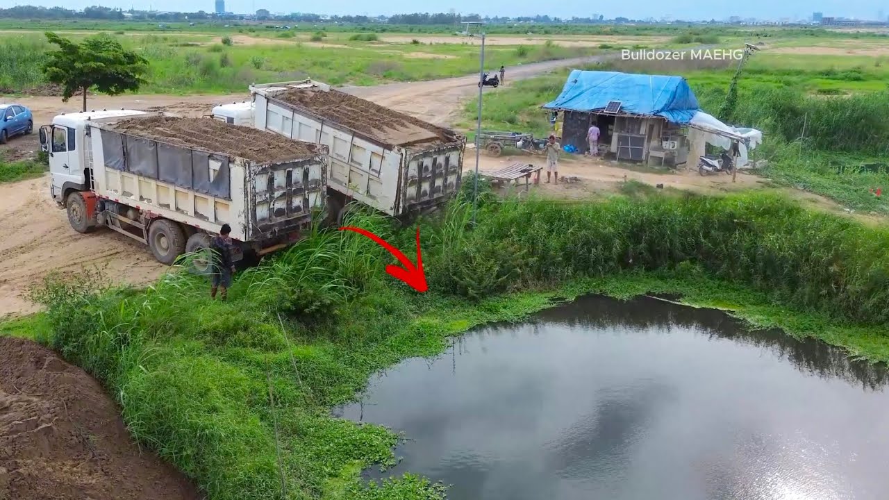 Best Operation of Reclaiming Huge Pond With Sand By Two SHANTUI DH17c2 Bulldozer and SHACMAN Trucks