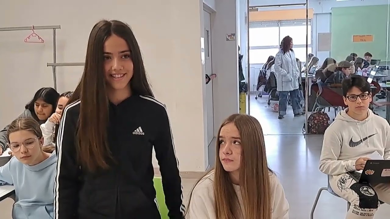 RUEDA DE PRENSA CON   FERNANDO EL CATÓLICO Y COLÓN