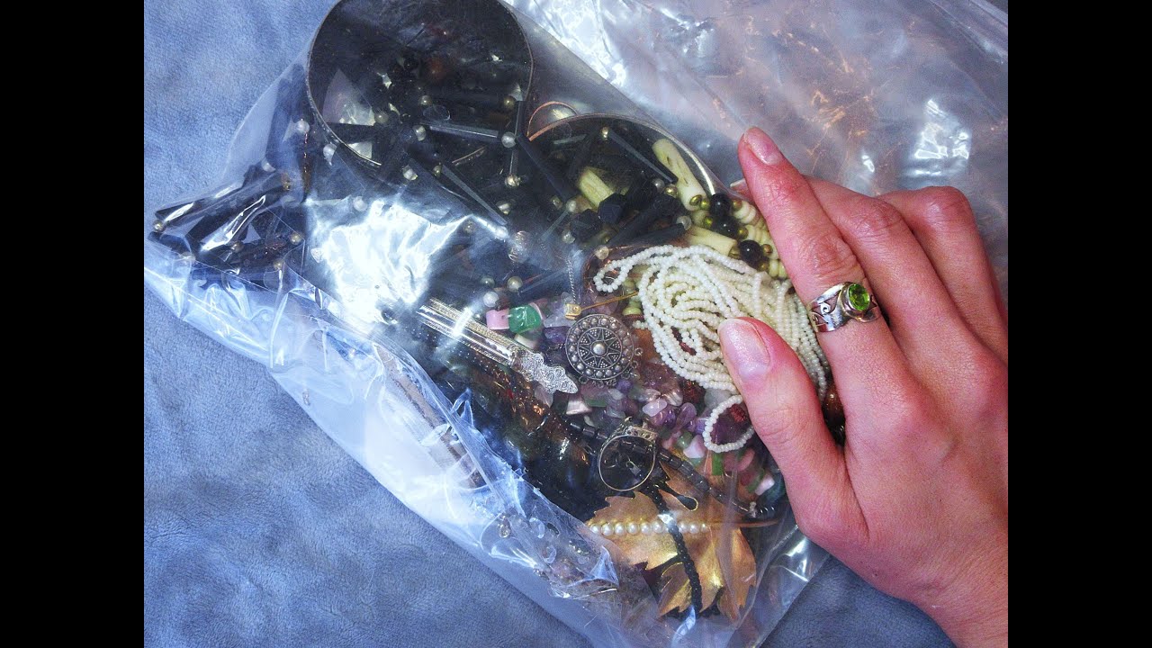 Jewelry bag opening! Amazing vintage jewelry finds and surprises. #vintagejewelry #thrifthaul