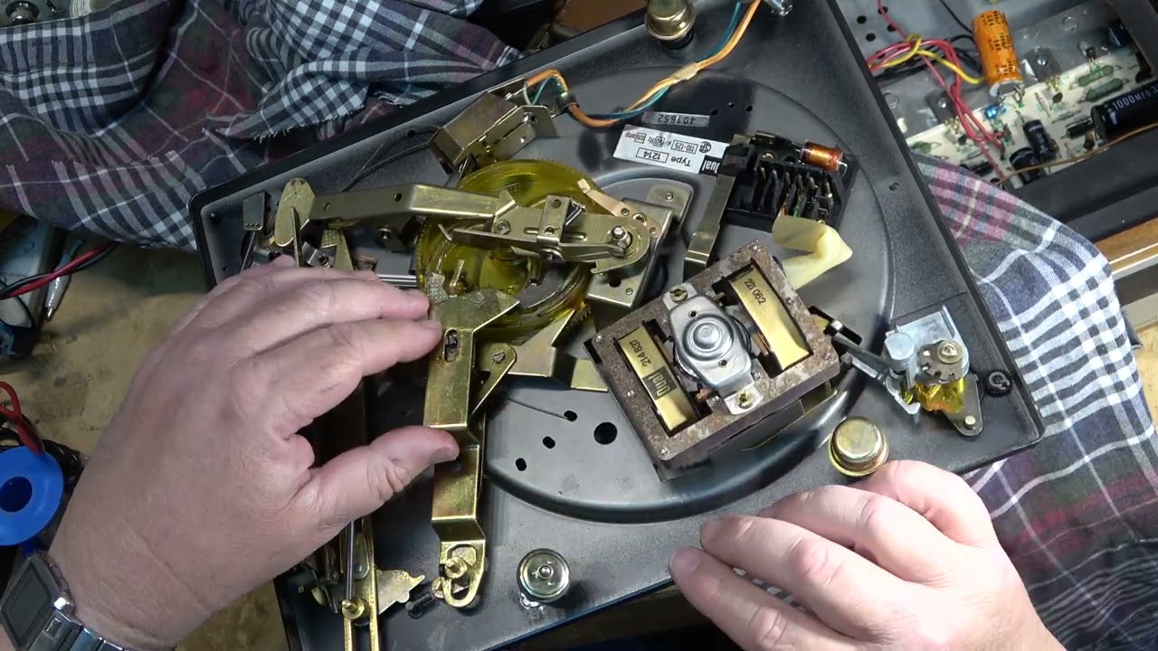 Dual 1214 Turntable will not shut off for 20 minutes