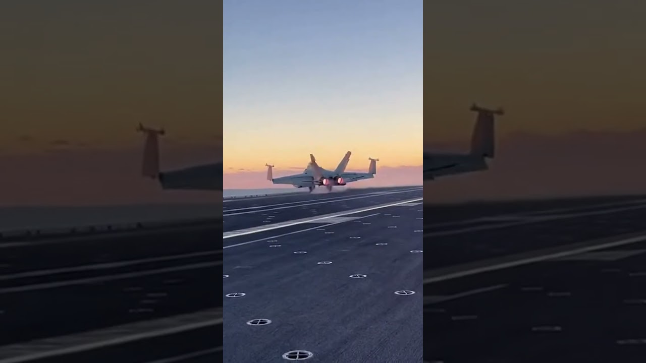 Fighter Jet Emergency Landing!