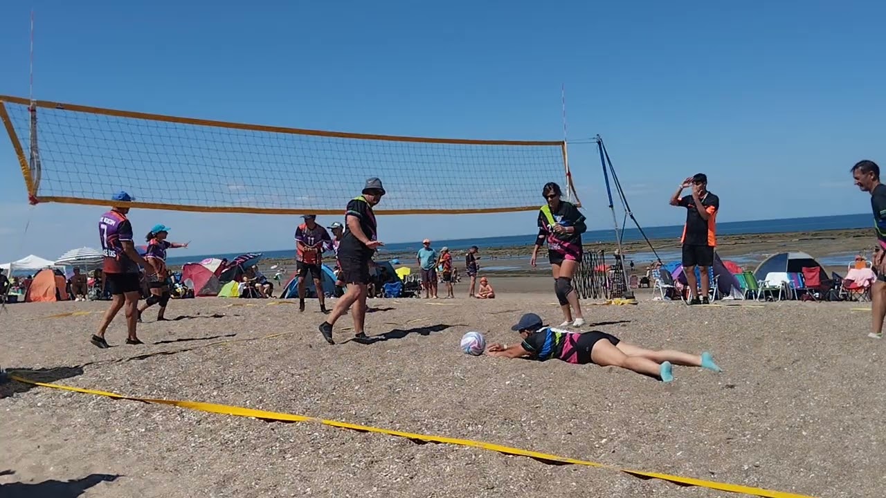 Beach Newcom  en las grutas 14/02/26. Sinergia 