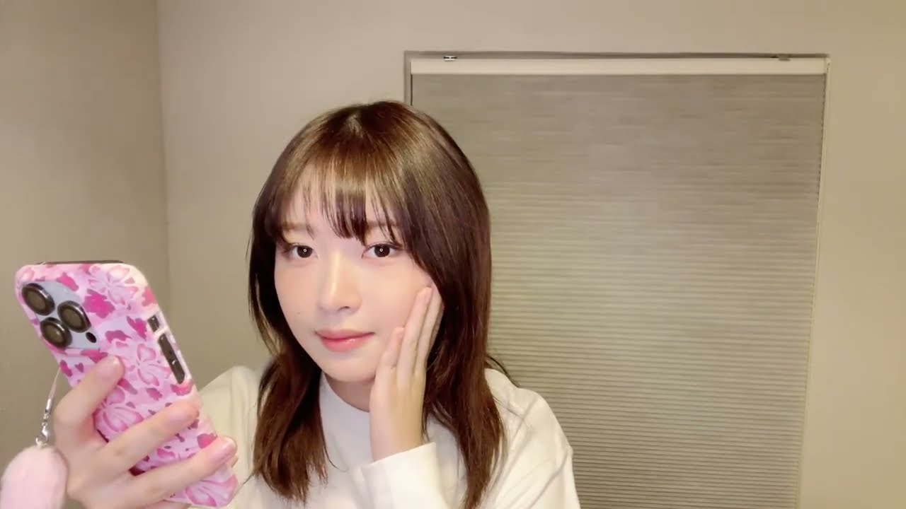 231128 IVE REI 추운 날씨엔 레이랑 대화하자🎀🤍