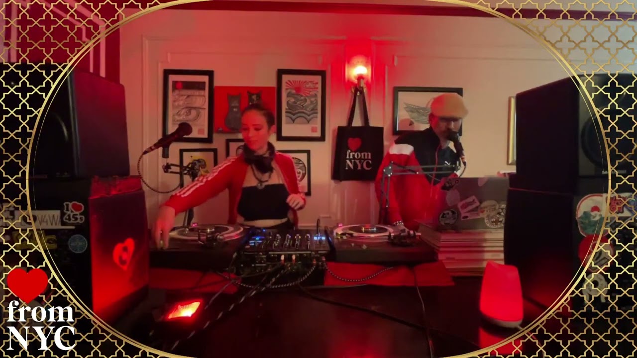 Lady Flic diggin Hip Hop 7 inch wax ... 30 mins of heat!
