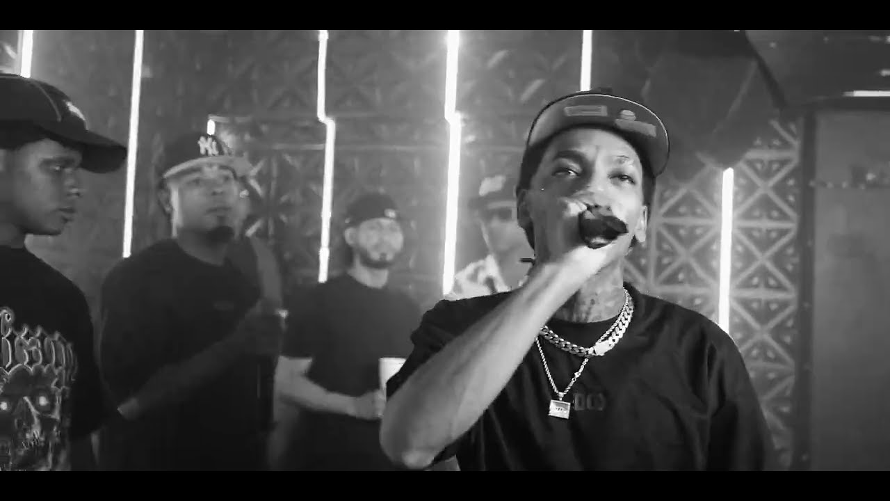 Rony alca Una mu&ntilde;eca en vivo  ( VIDEO oficial )