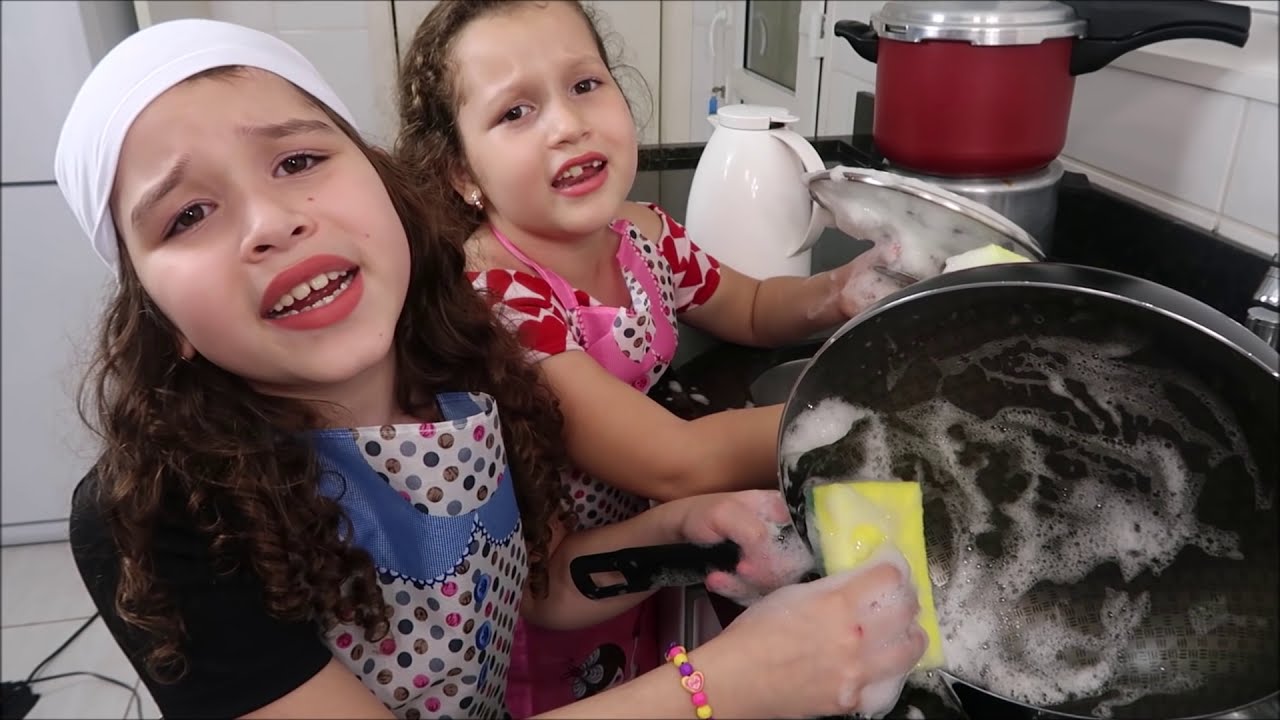 PARÓDIA BUÁ BUÁ NAIARA AZEVEDO - HOJE É DIA DE MARIAS