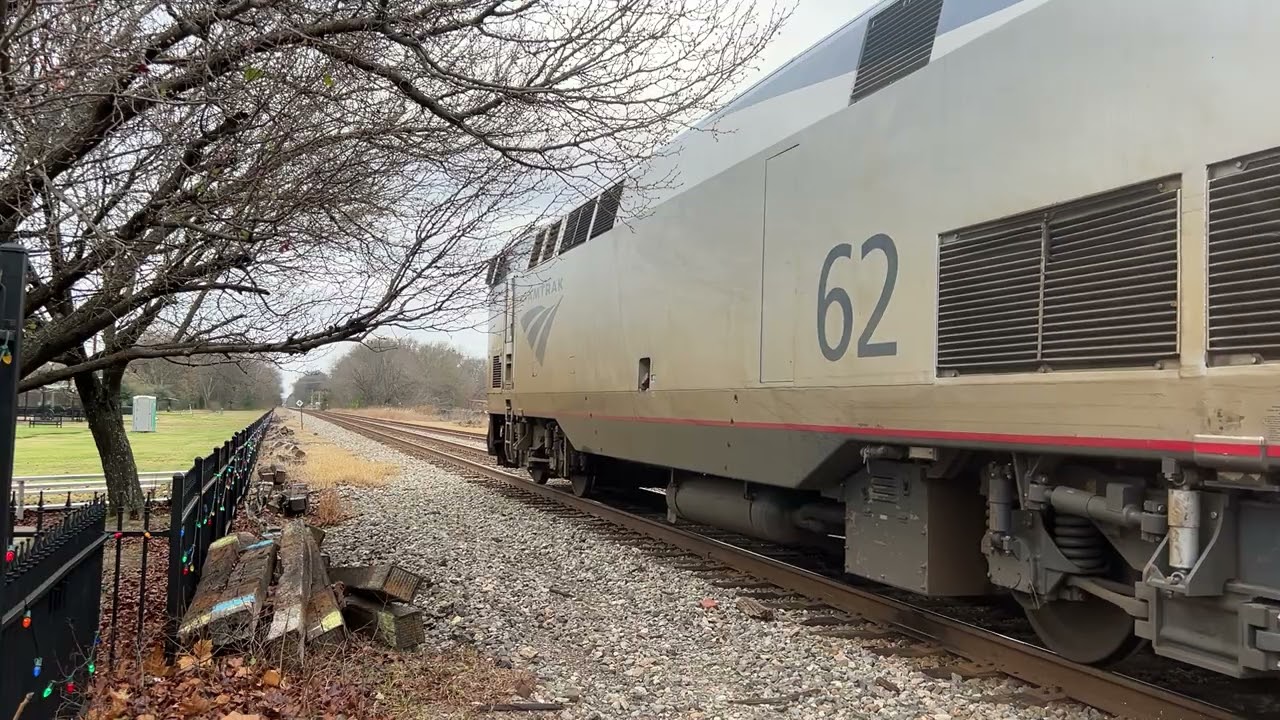 Amtrak 21 coming and leaving.