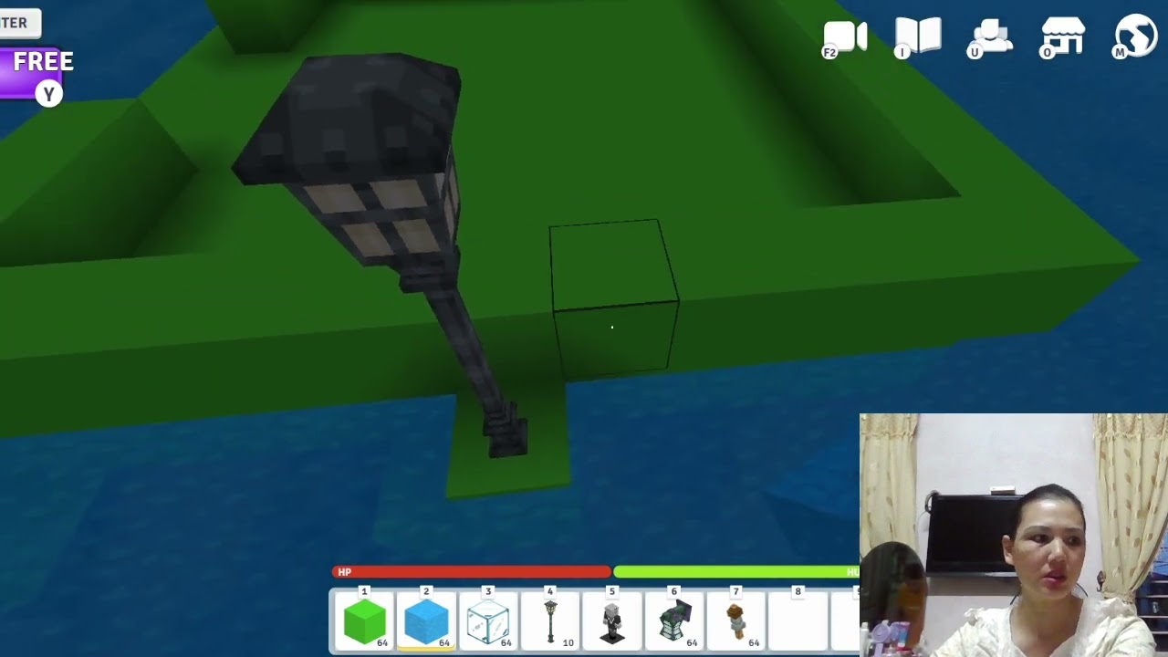 Designing a Luxury Modern Home in Minecraft