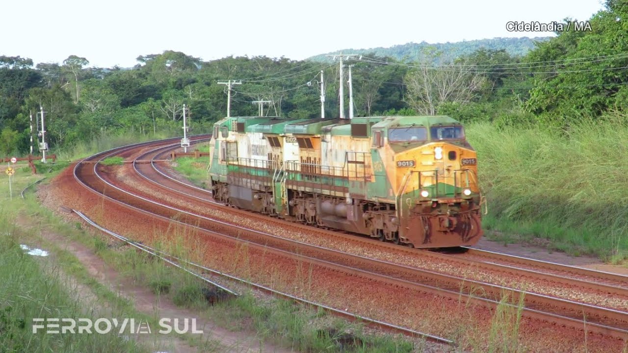 Locomotivas Helpers da Estrada de Ferro Carajás