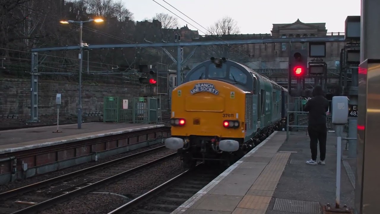 37423 and 37611 leave Edinburgh Waverley on the Branch Line Society tour day 4 22/03/2026