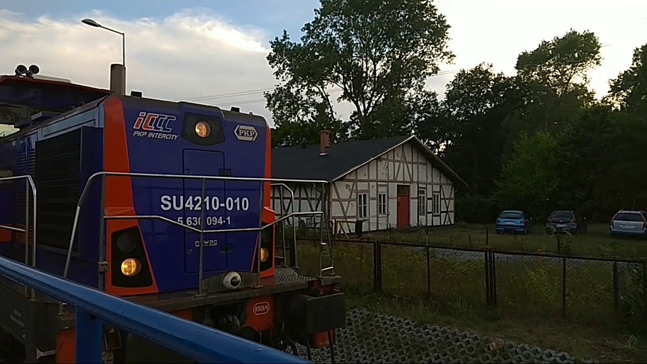 Odjezd vlaku ze stanice Hel(Polsko) do stanice Bohum&iacute;n (Česko)