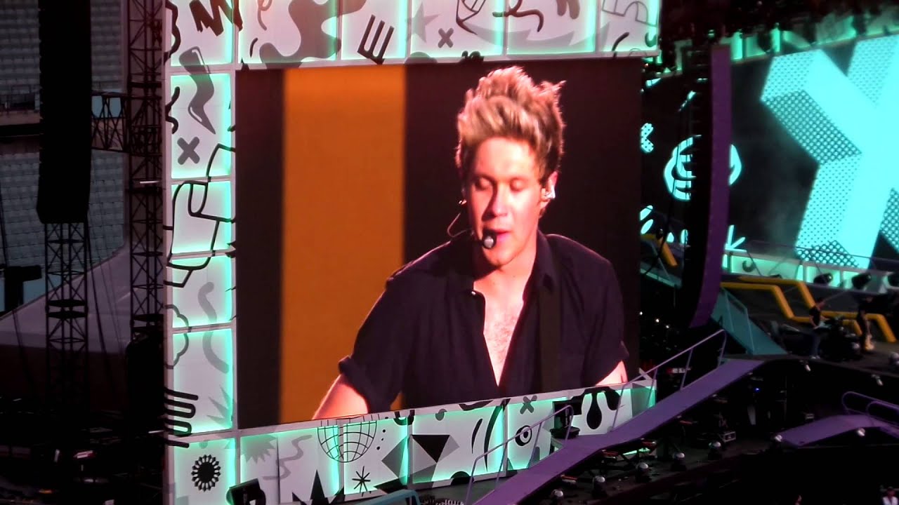 One Direction HD - Niall talking before DFWYB live in Vienna, Austria | 10.6.2015 OTRA