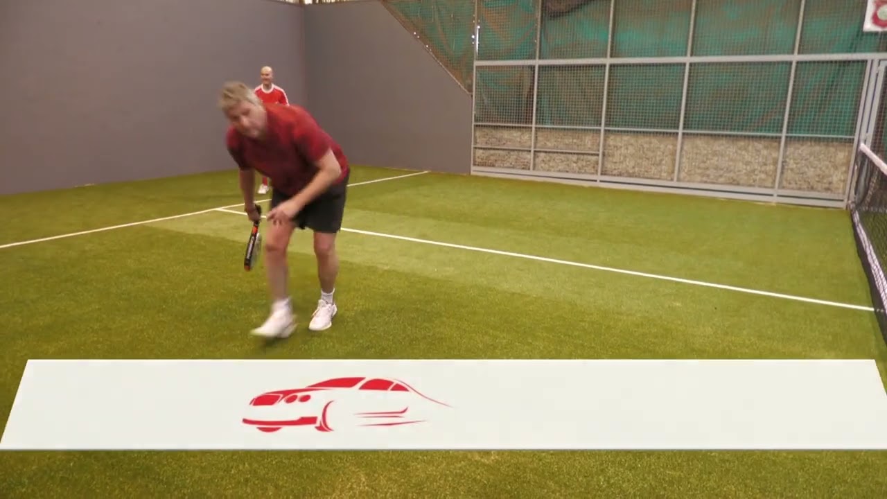 SAN MARTÍN PEHUAJÓ COLOCÓ CÉSPED SINTÉTICO EN LAS CANCHAS DE PADEL