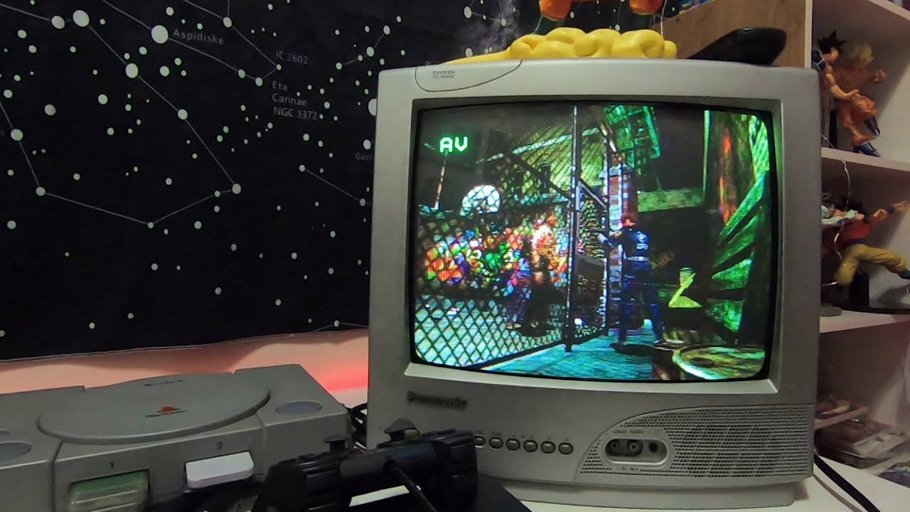 Resident Evil 2 Gameplay on an original PS1 with a CRT TV