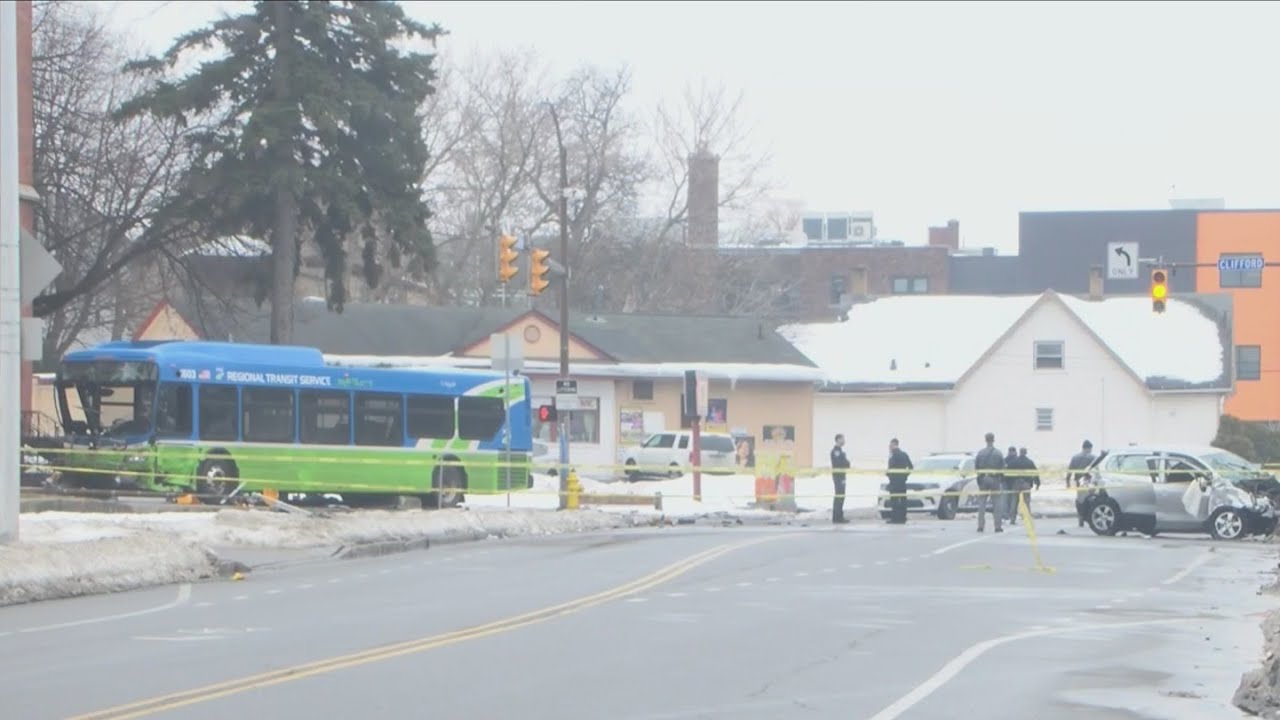 NYSP chase ends in crash with RTS bus, pedestrian struck