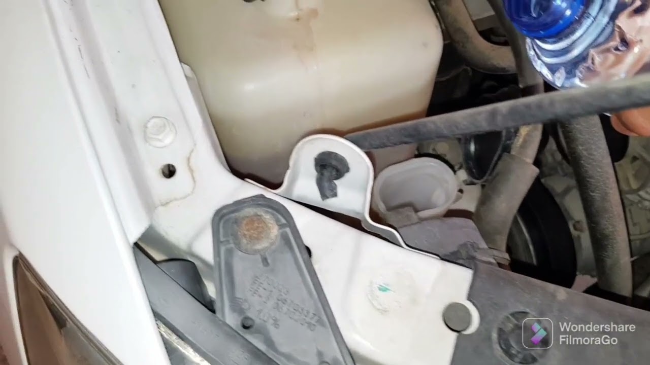 طريقة تغيير دينمو قربة المساحات جيلي اي سي ٧ ٢٠١٣ ec7