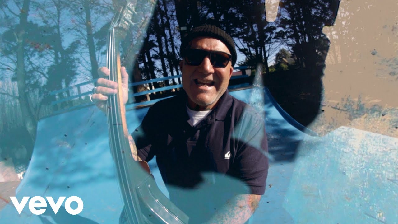 Señor Flavio - El Viejo y el Mar (Official Video)