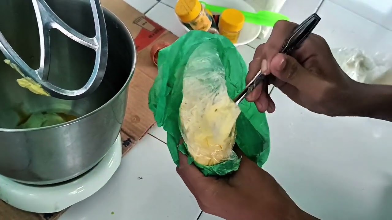Alat-alat untuk membuat kue pancong 