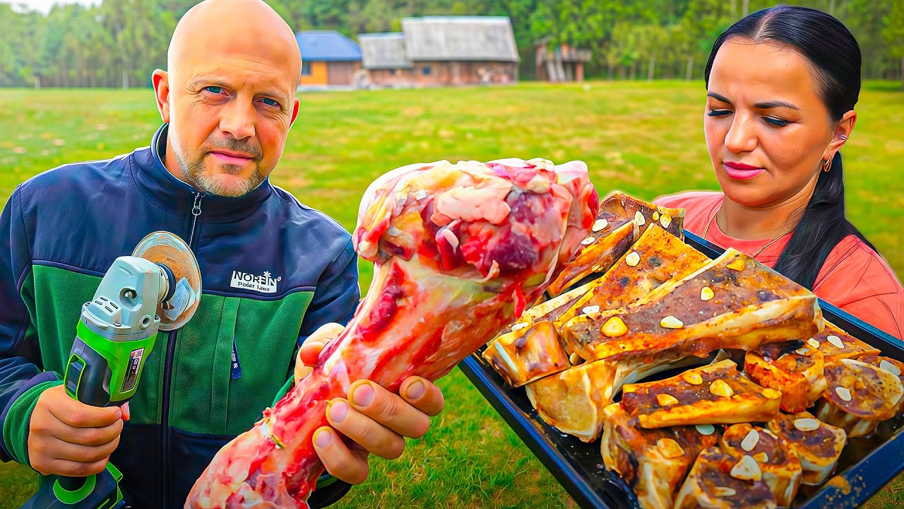 A family lives alone in the middle of the forest. Cooking beef bones like in a restaurant 🍖