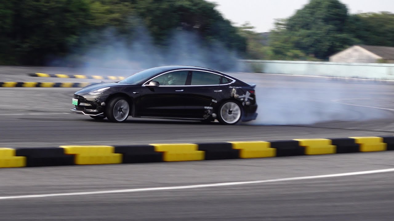 Tesla Model 3 RWD Drifting Onboard POV