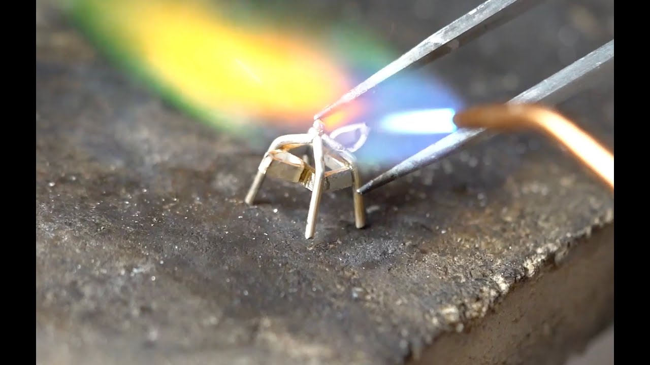 How to Make Three Stone Diamond Engagement Ring #engagementring #diamonds #minimalistdesigns