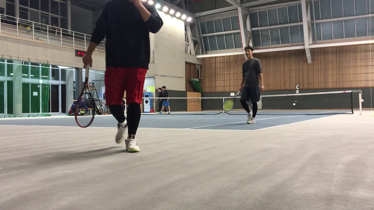 대학동아리테니스 복식 빅매치. 손준태, 전성민 vs 차호영, 최보균. 3set. 술자리 말싸움으로 시작된 자존심을 건 매치.
