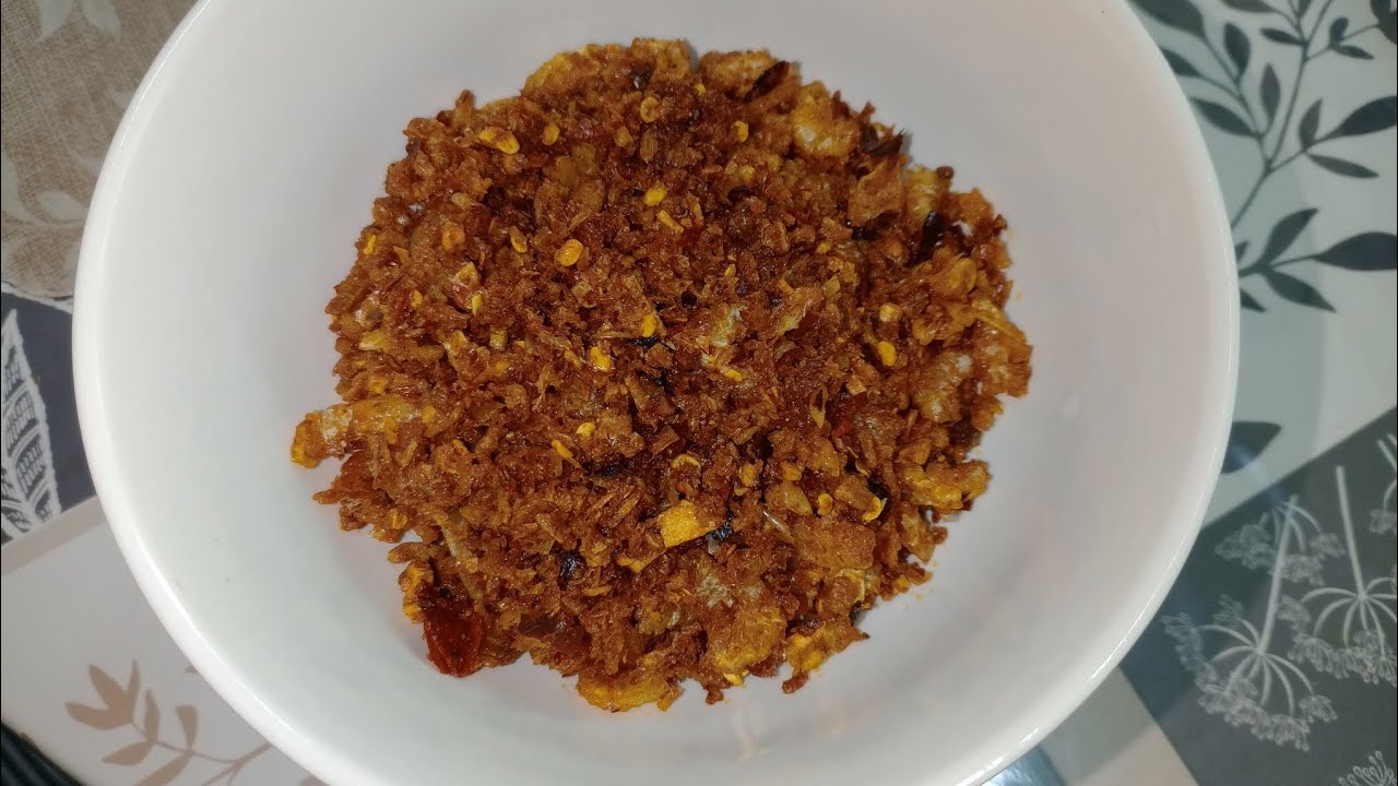 চিংড়ি শুঁটকির বালাচাও ভর্তা।