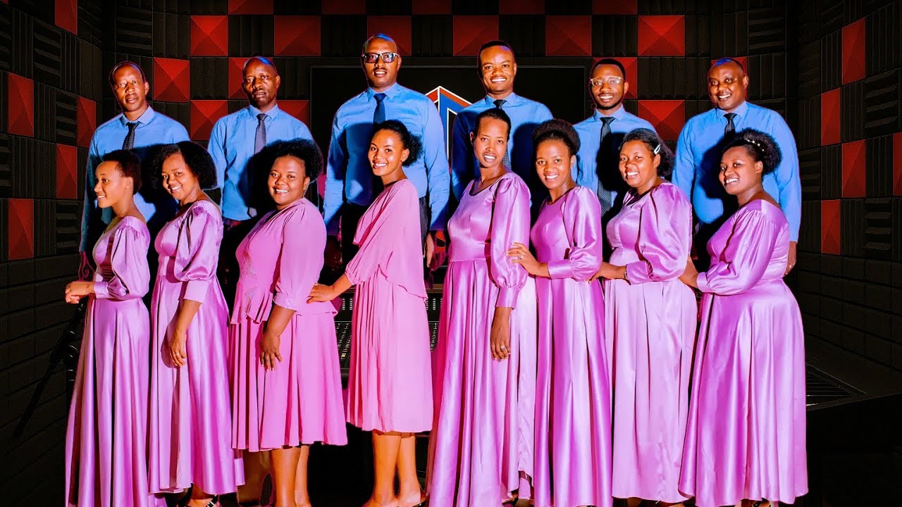 UMVA ZA NDIRIMBO MWARI MUKUMBUYE KUMVA - Light Family Choir (Old Songs Playlist 2025)
