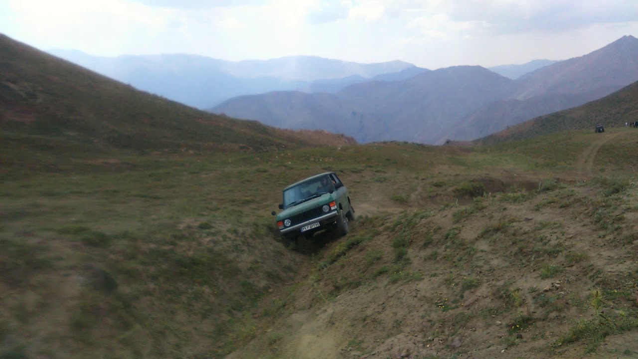 Range Rover classic 1976 in offroad iran