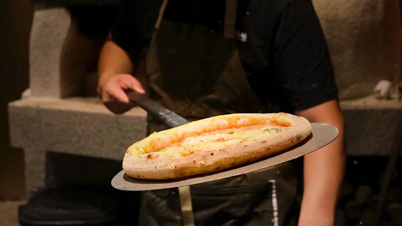 Working in an Italian Restaurant - My Month-Long NEAPOLITAN PIZZA Journey