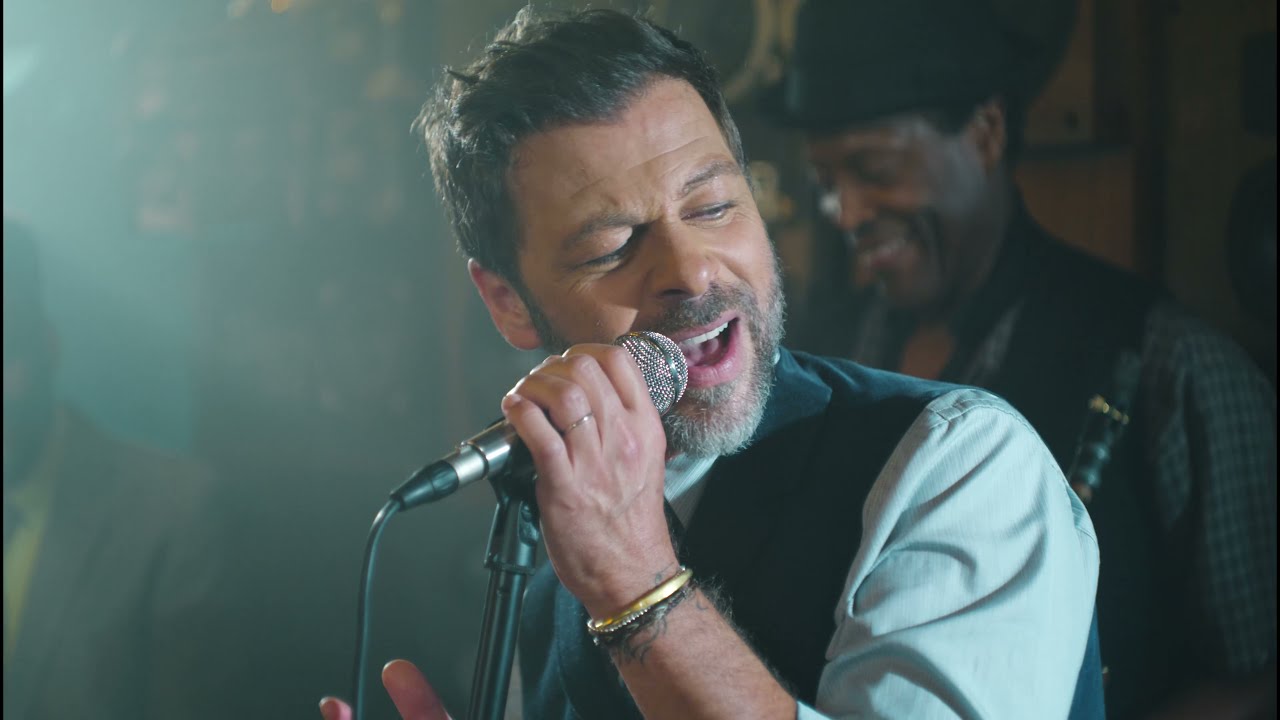 Christophe Maé - Y'a du soleil (Clip officiel)