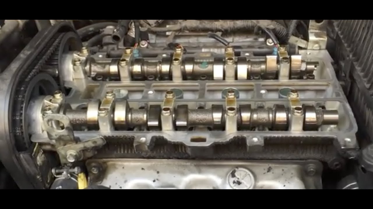 Replace rocker cover gasket for Proton Persona