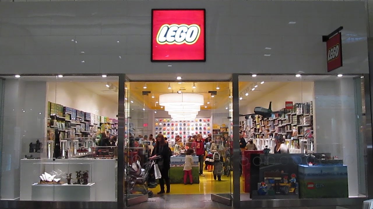 Taylor Visits the Lego Store