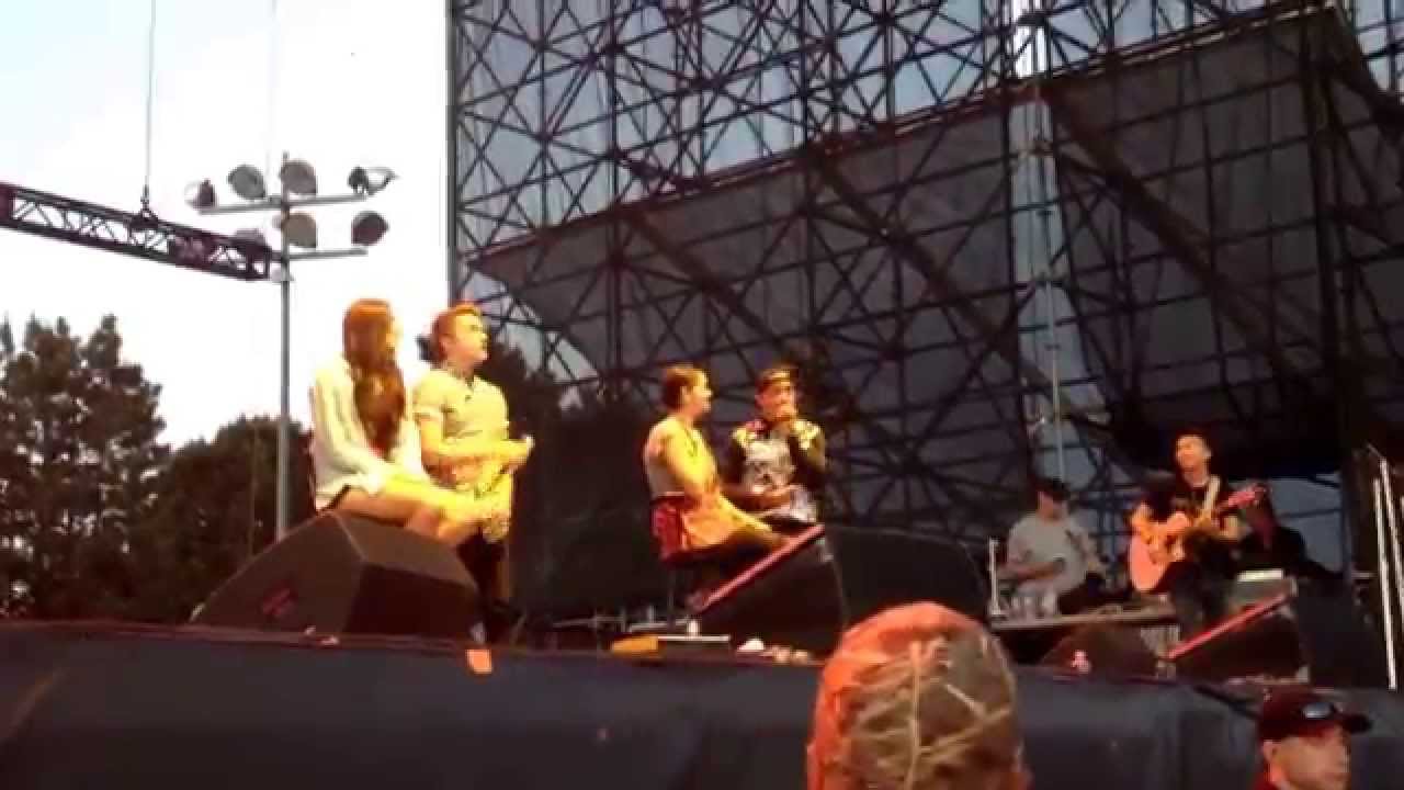 Midnight Red singing 