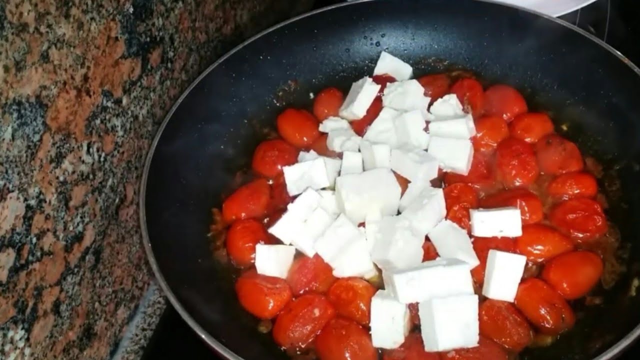 Aquí la forma VIRAL RÁPIDA  FÁCIL  receta de feta y pasta .