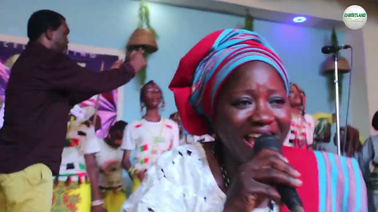 Bishop I.O Lawal: African praise featival (Nupe presentation)